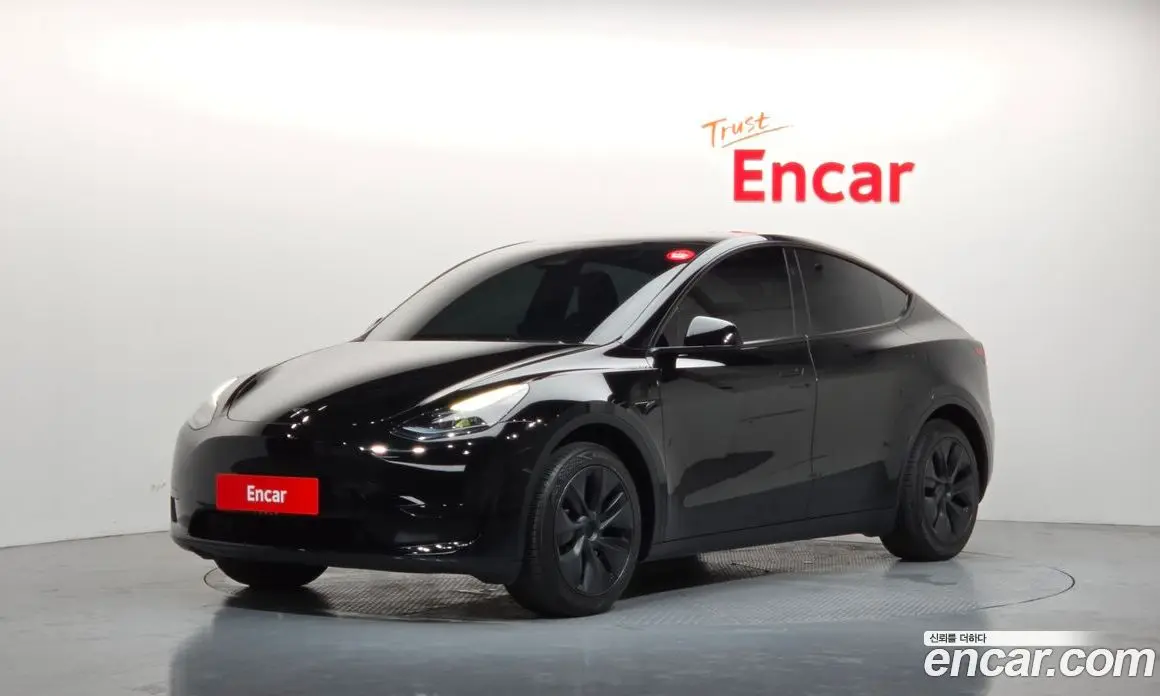 Tesla Model Y 2024 0.2 автомат (гидро), фото 1 Tesla Model Y 2024 0.2 автомат (гидро), фото 1