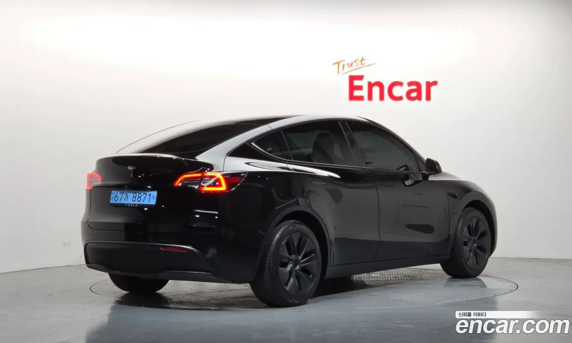 Tesla Model Y 2024 0.2 автомат (гидро), фото 2 Tesla Model Y 2024 0.2 автомат (гидро), фото 2