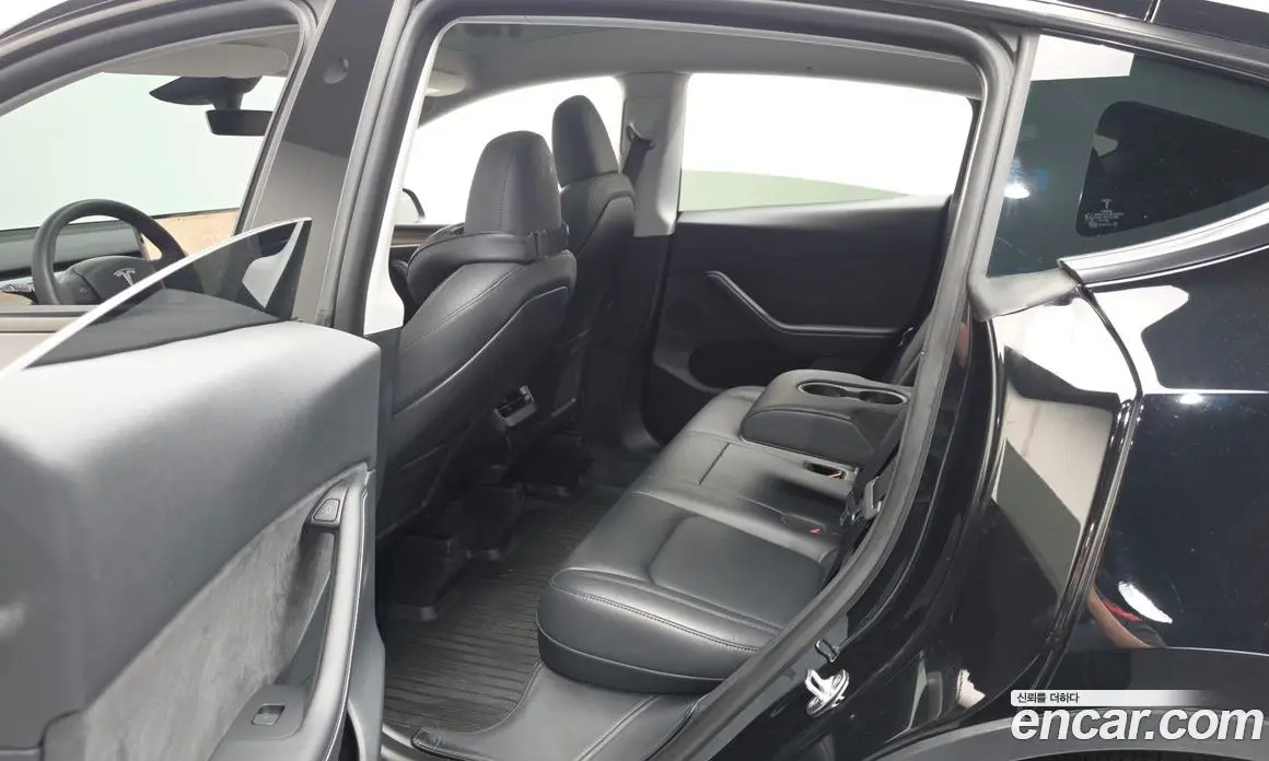 Tesla Model Y 2024 0.2 автомат (гидро), фото 18 Tesla Model Y 2024 0.2 автомат (гидро), фото 18
