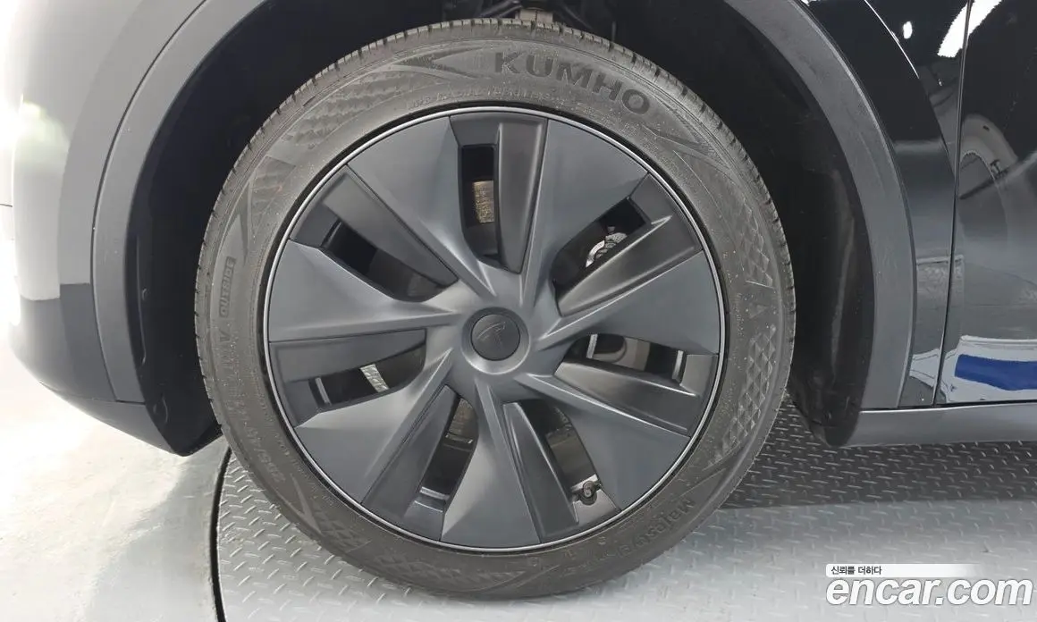 Tesla Model Y 2024 0.2 автомат (гидро), фото 5 Tesla Model Y 2024 0.2 автомат (гидро), фото 5