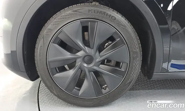 Tesla Model Y 2024 0.2 автомат (гидро), миниатюра 5 Tesla Model Y 2024 0.2 автомат (гидро), миниатюра 5