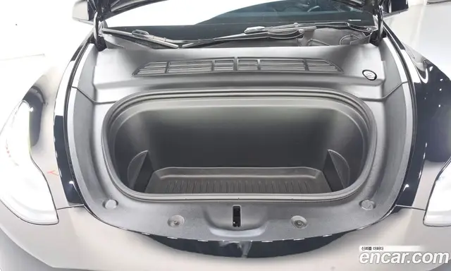 Tesla Model Y 2024 0.2 автомат (гидро), миниатюра 6 Tesla Model Y 2024 0.2 автомат (гидро), миниатюра 6