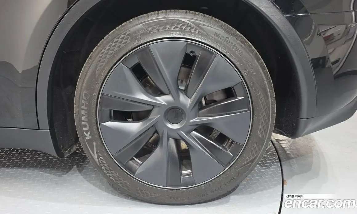 Tesla Model Y 2024 0.2 автомат (гидро), фото 7 Tesla Model Y 2024 0.2 автомат (гидро), фото 7