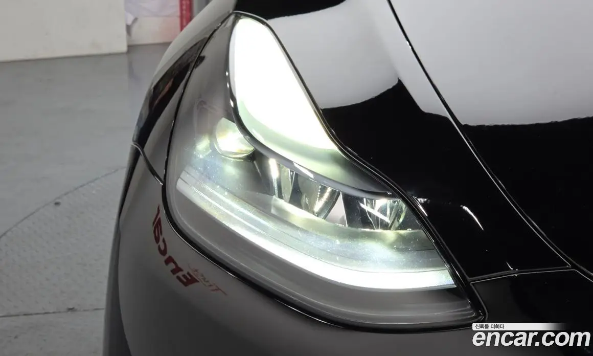 Tesla Model Y 2024 0.2 автомат (гидро), фото 8 Tesla Model Y 2024 0.2 автомат (гидро), фото 8