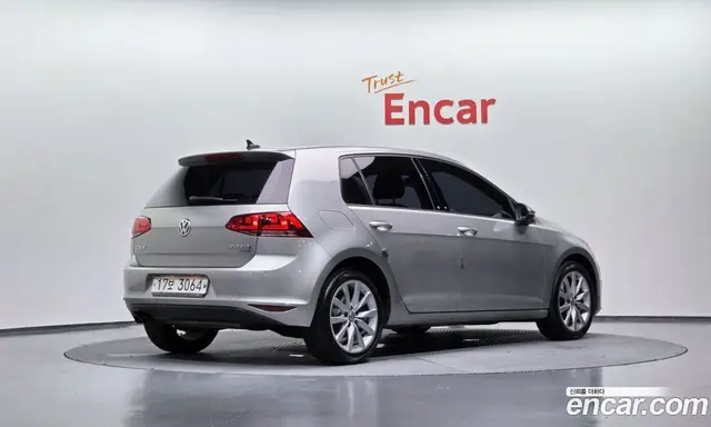 Volkswagen Golf 2014 2.0 автомат (гидро), миниатюра 2