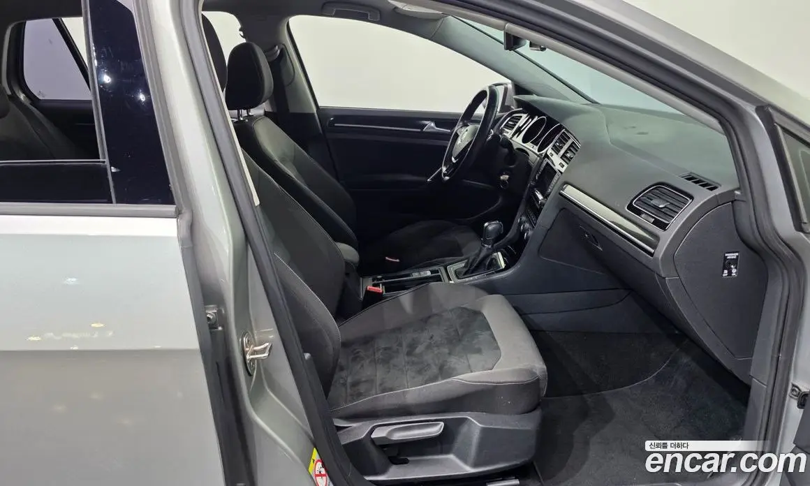 Volkswagen Golf 2014 2.0 автомат (гидро), фото 11