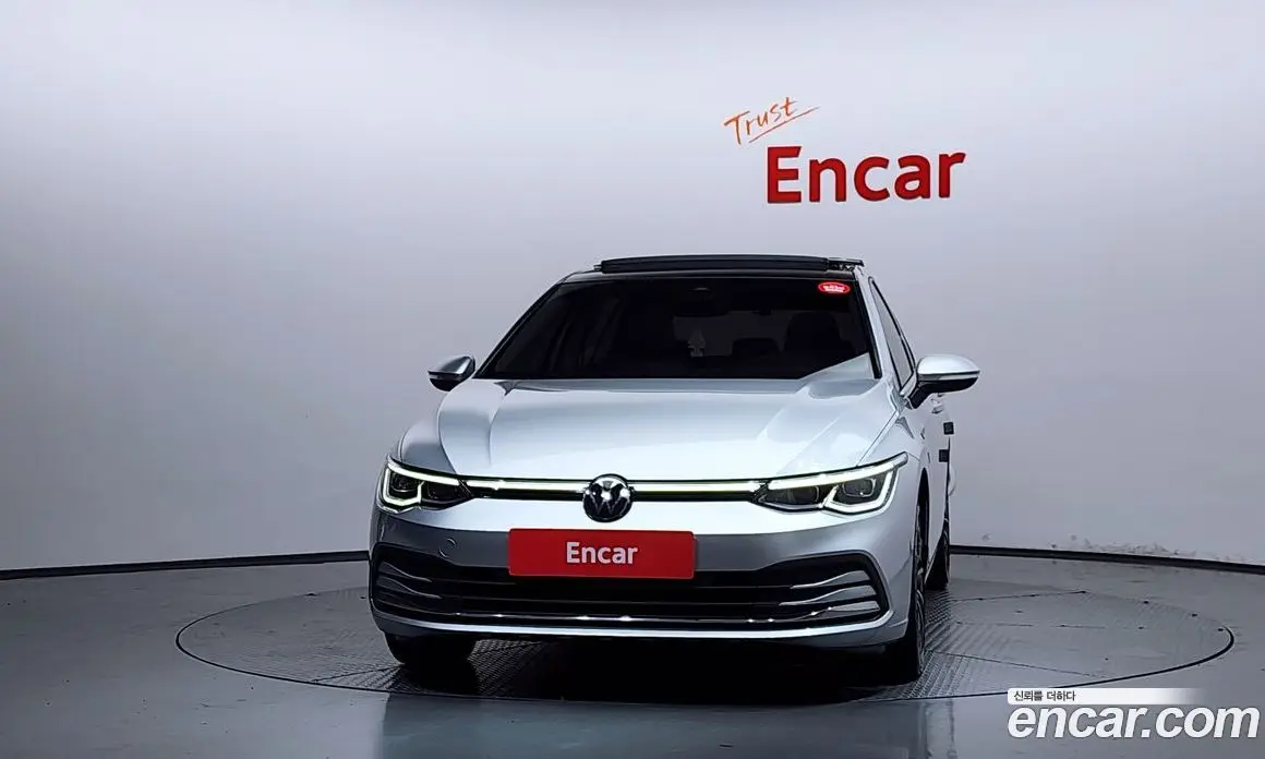 Volkswagen Golf 2022 2.0 автомат (гидро), фото 3