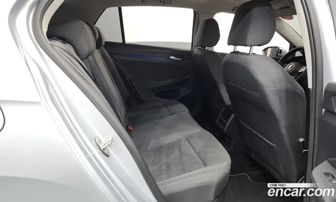 Volkswagen Golf 2022 2.0 автомат (гидро), фото 25