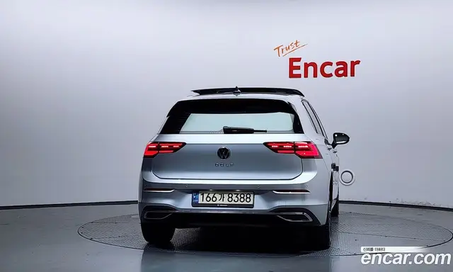 Volkswagen Golf 2022 2.0 автомат (гидро), миниатюра 4