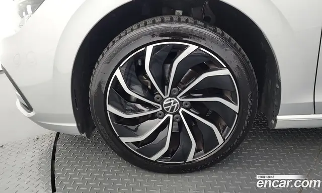 Volkswagen Golf 2022 2.0 автомат (гидро), миниатюра 5