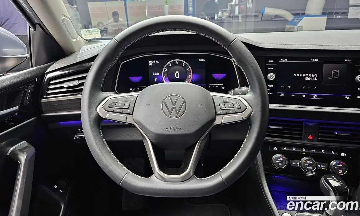 Volkswagen Jetta 2022 1.5 автомат (гидро), фото 19