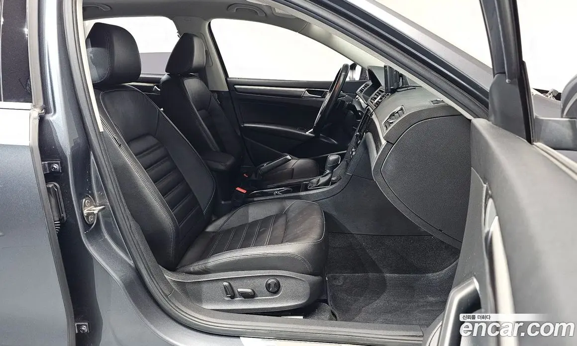 Volkswagen Passat 2016 1.8 автомат (гидро), фото 12