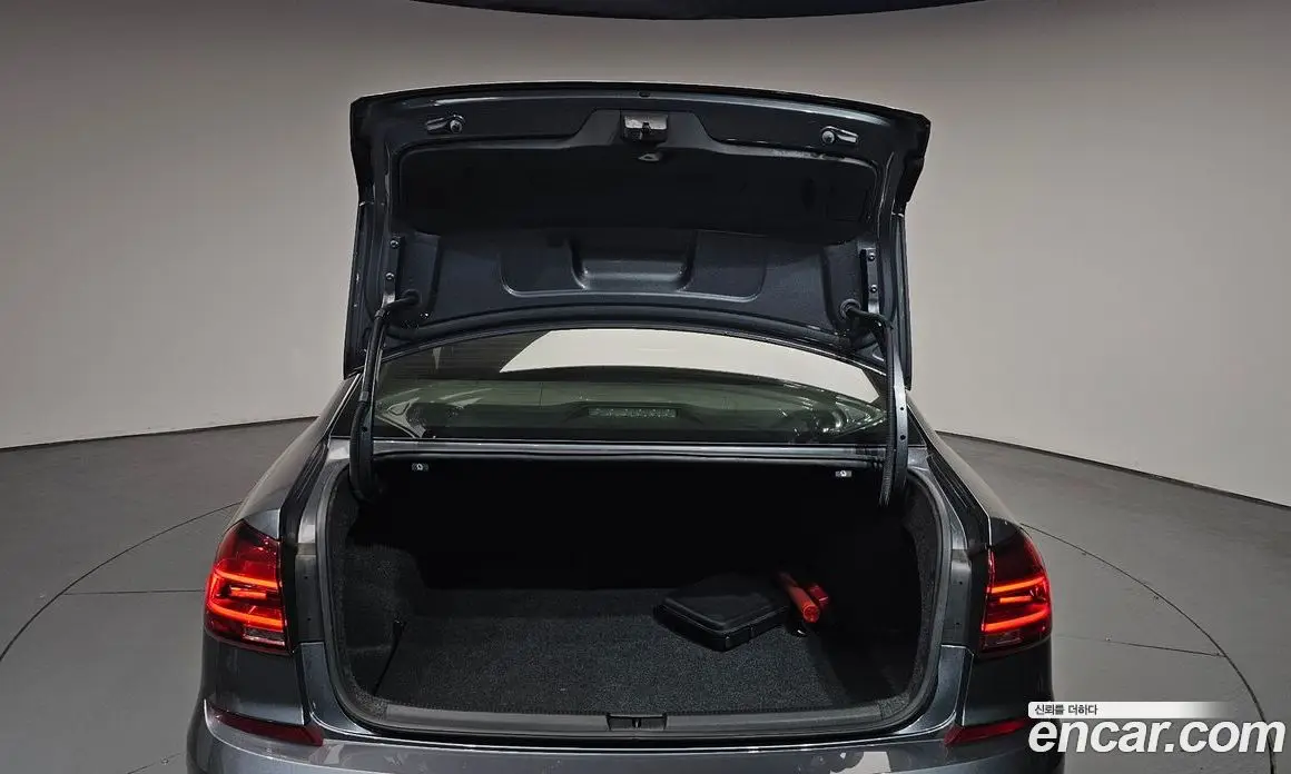 Volkswagen Passat 2016 1.8 автомат (гидро), фото 25