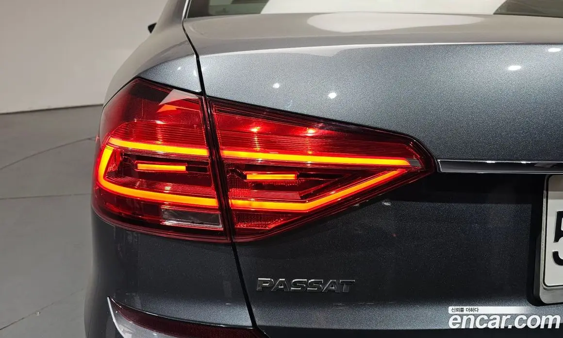 Volkswagen Passat 2016 1.8 автомат (гидро), фото 8