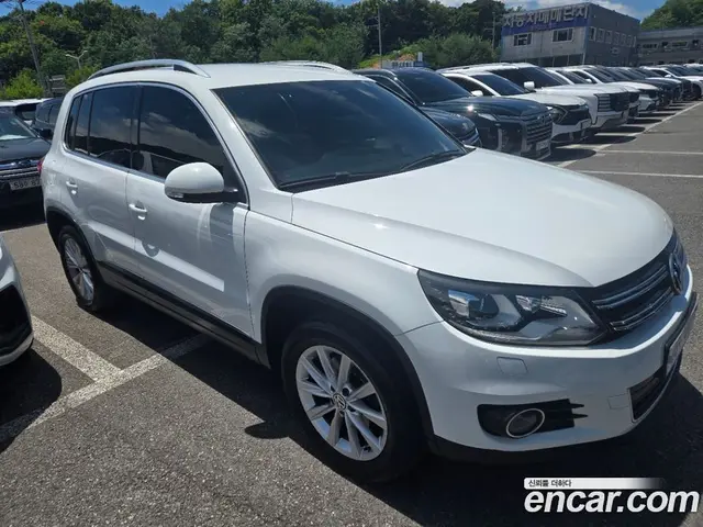 Volkswagen Tiguan 2014 2.0 автомат (гидро), миниатюра 2