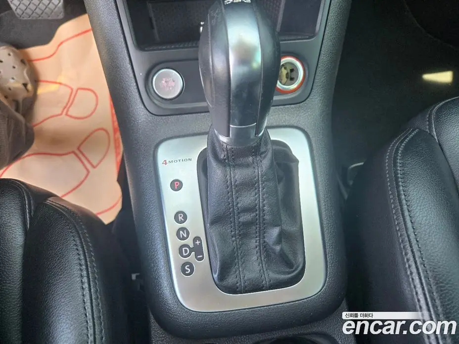Volkswagen Tiguan 2014 2.0 автомат (гидро), фото 11