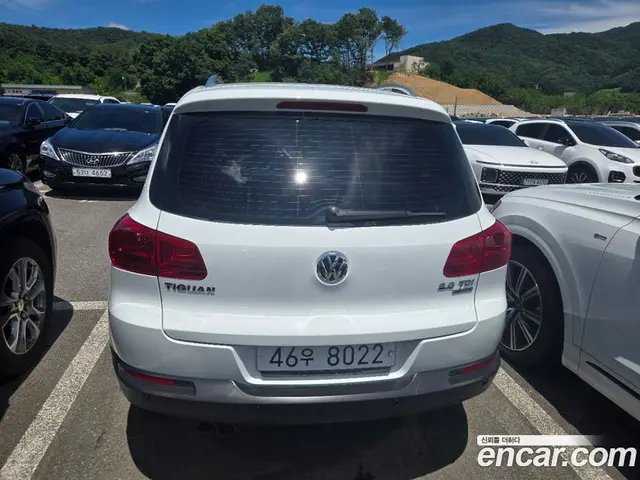 Volkswagen Tiguan 2014 2.0 автомат (гидро), миниатюра 4