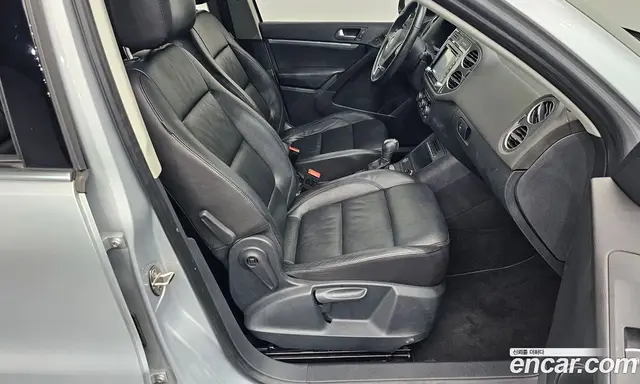 Volkswagen Tiguan 2015 2.0 автомат (гидро), миниатюра 12