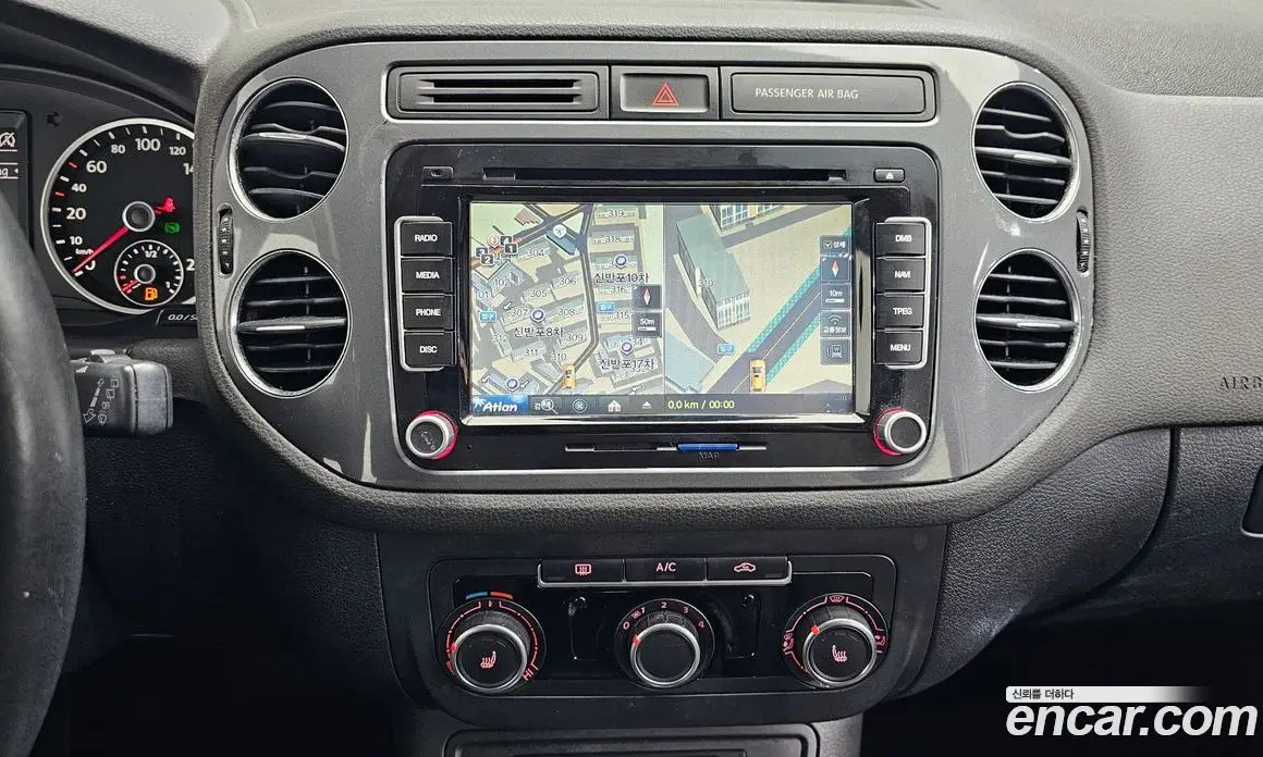 Volkswagen Tiguan 2015 2.0 автомат (гидро), фото 13
