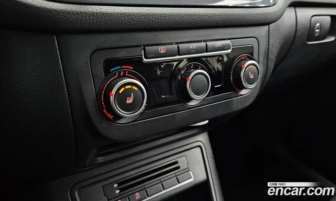 Volkswagen Tiguan 2015 2.0 автомат (гидро), фото 17