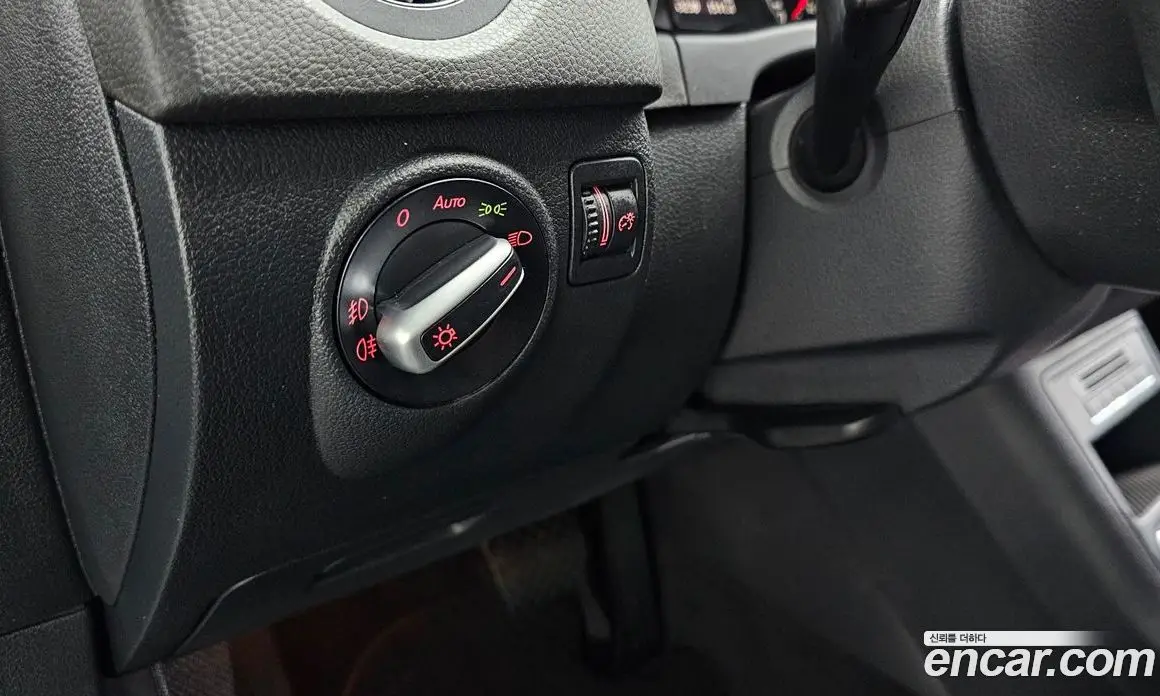 Volkswagen Tiguan 2015 2.0 автомат (гидро), фото 20