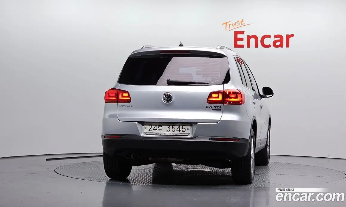 Volkswagen Tiguan 2015 2.0 автомат (гидро), фото 4