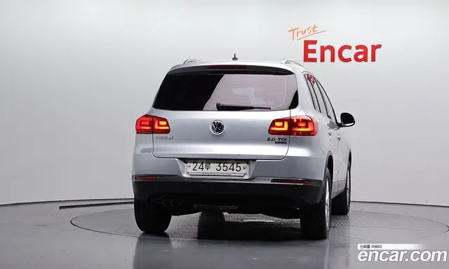 Volkswagen Tiguan 2015 2.0 автомат (гидро), миниатюра 4