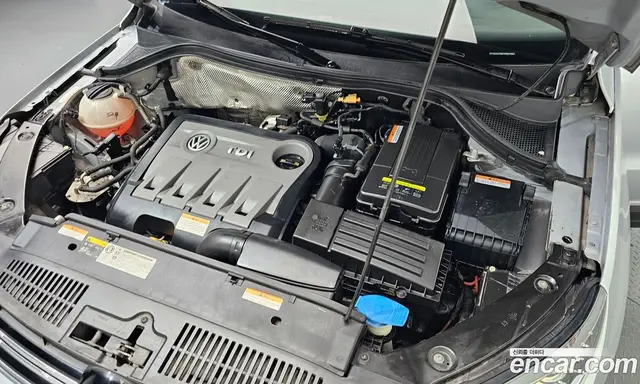 Volkswagen Tiguan 2015 2.0 автомат (гидро), миниатюра 6