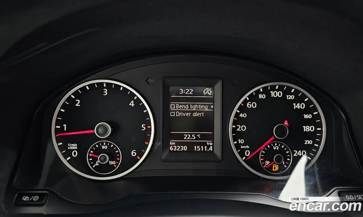 Volkswagen Tiguan 2015 2.0 автомат (гидро), фото 8