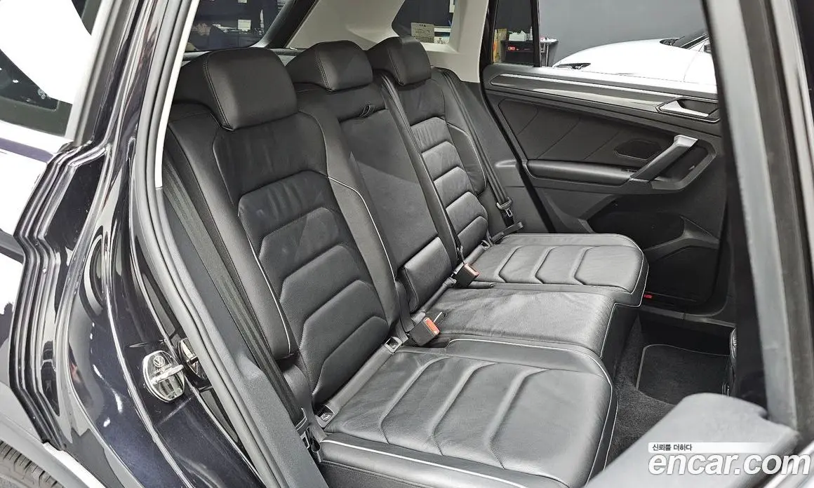 Volkswagen Tiguan 2018 2.0 автомат (гидро), фото 11