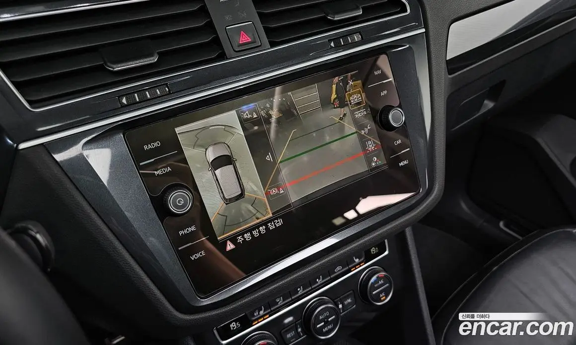 Volkswagen Tiguan 2018 2.0 автомат (гидро), фото 16
