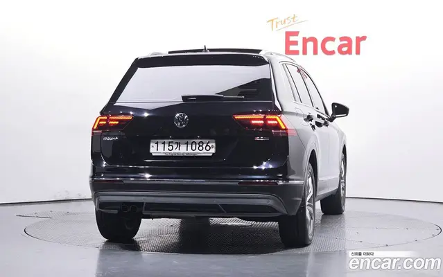Volkswagen Tiguan 2018 2.0 автомат (гидро), миниатюра 4