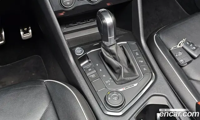 Volkswagen Tiguan 2018 2.0 автомат (гидро), миниатюра 9