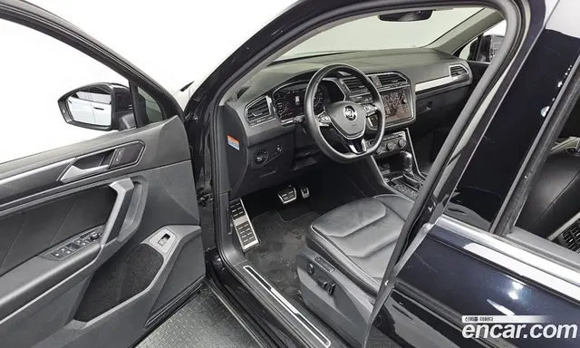 Volkswagen Tiguan 2018 2.0 автомат (гидро), миниатюра 10