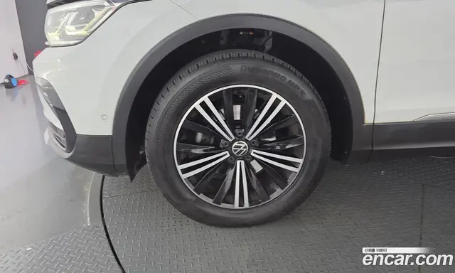 Volkswagen Tiguan 2021 2.0 автомат (гидро), миниатюра 5