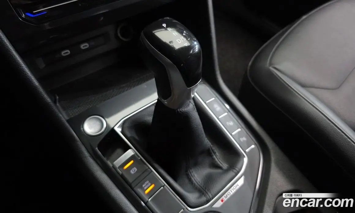 Volkswagen Tiguan 2021 2.0 автомат (гидро), фото 9