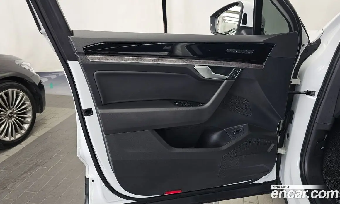 Volkswagen Touareg 2023 3.0 автомат (гидро), фото 14