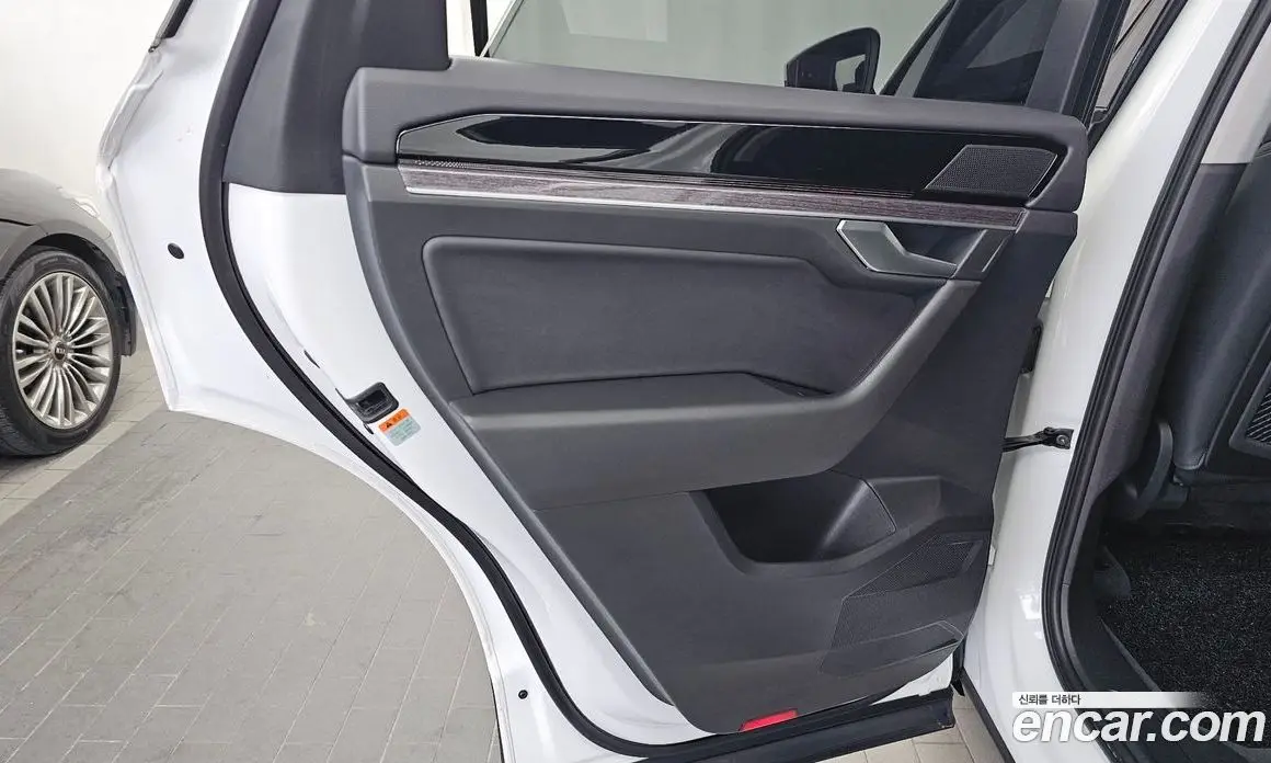 Volkswagen Touareg 2023 3.0 автомат (гидро), фото 15