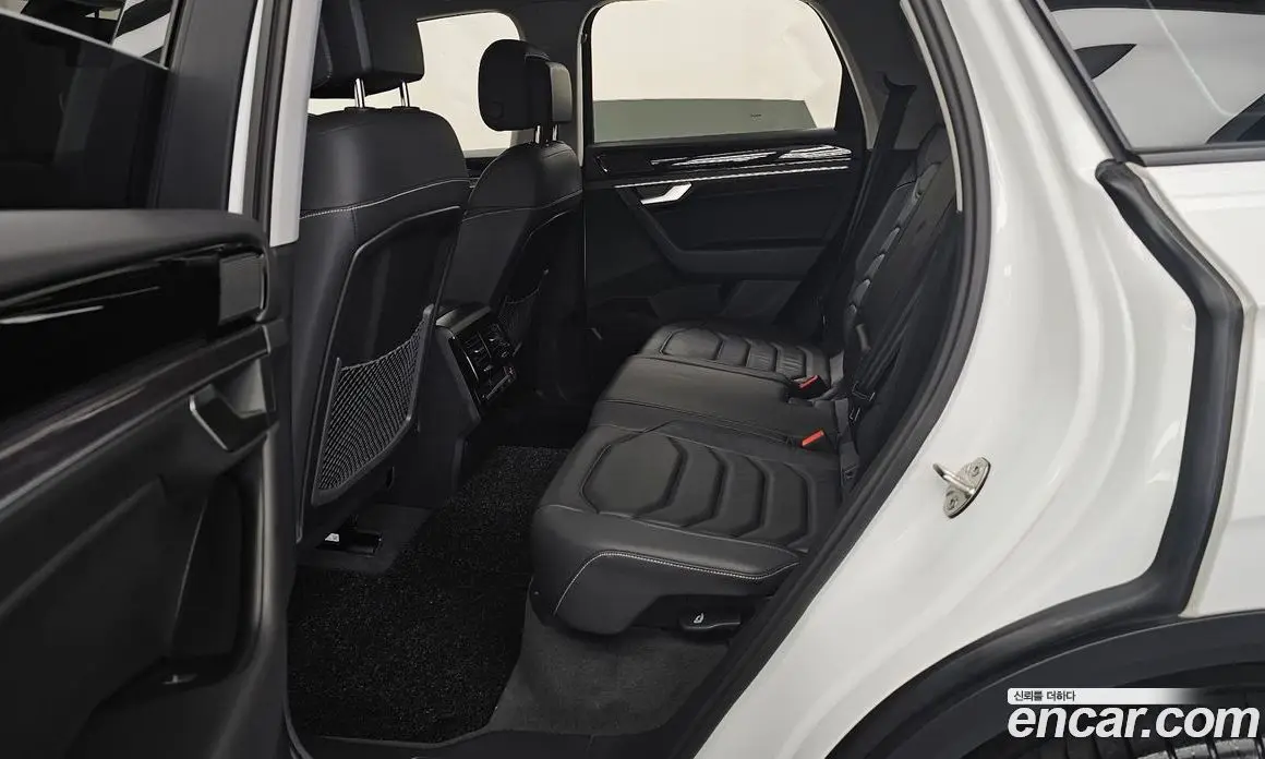 Volkswagen Touareg 2023 3.0 автомат (гидро), фото 16