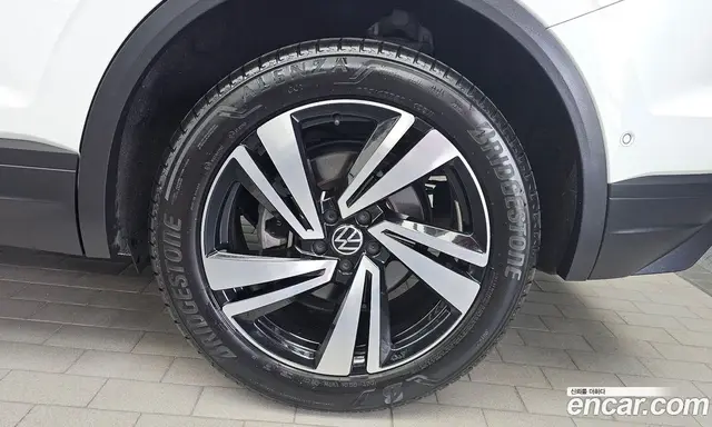 Volkswagen Touareg 2023 3.0 автомат (гидро), миниатюра 5