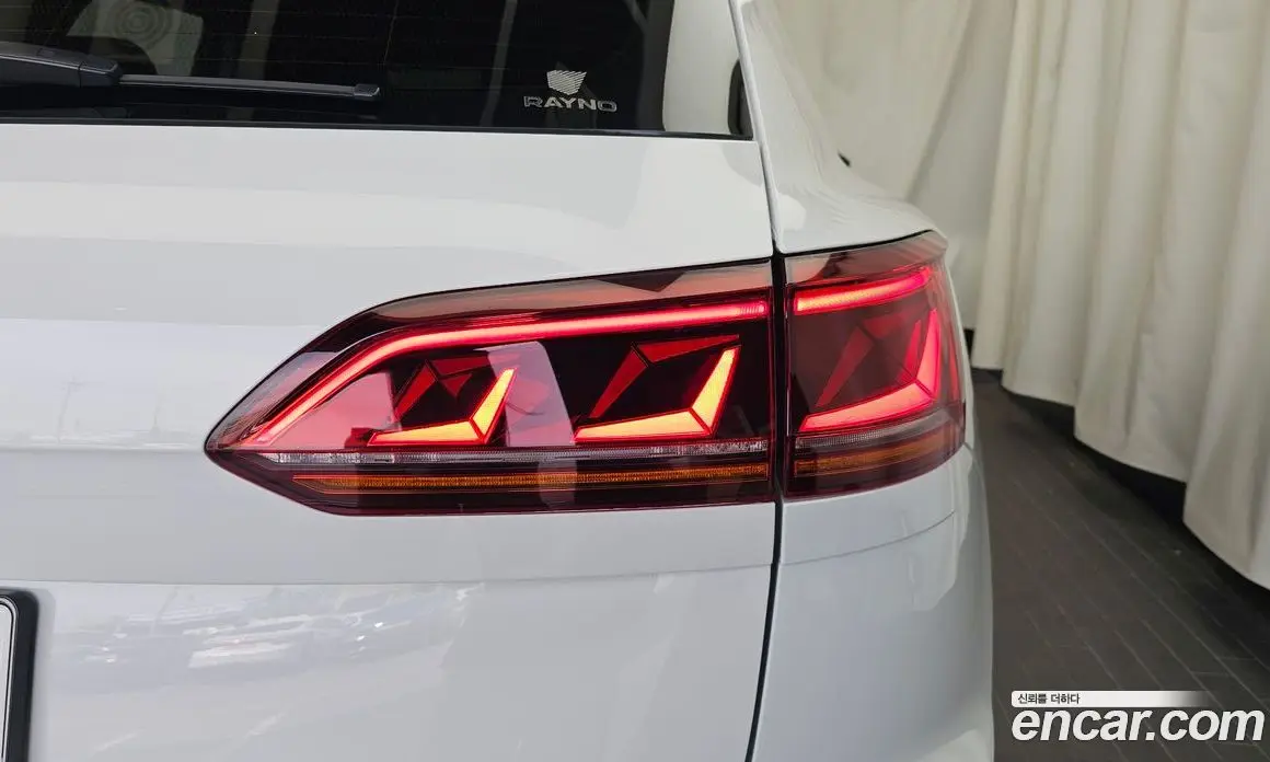 Volkswagen Touareg 2023 3.0 автомат (гидро), фото 9