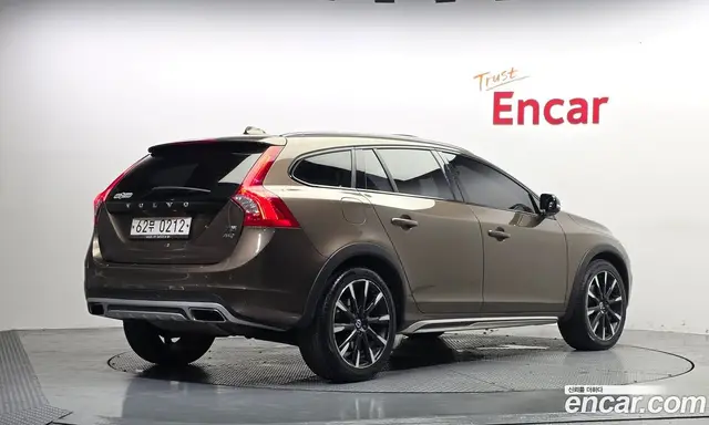 Volvo V60 2015 2.5 автомат (гидро), миниатюра 2