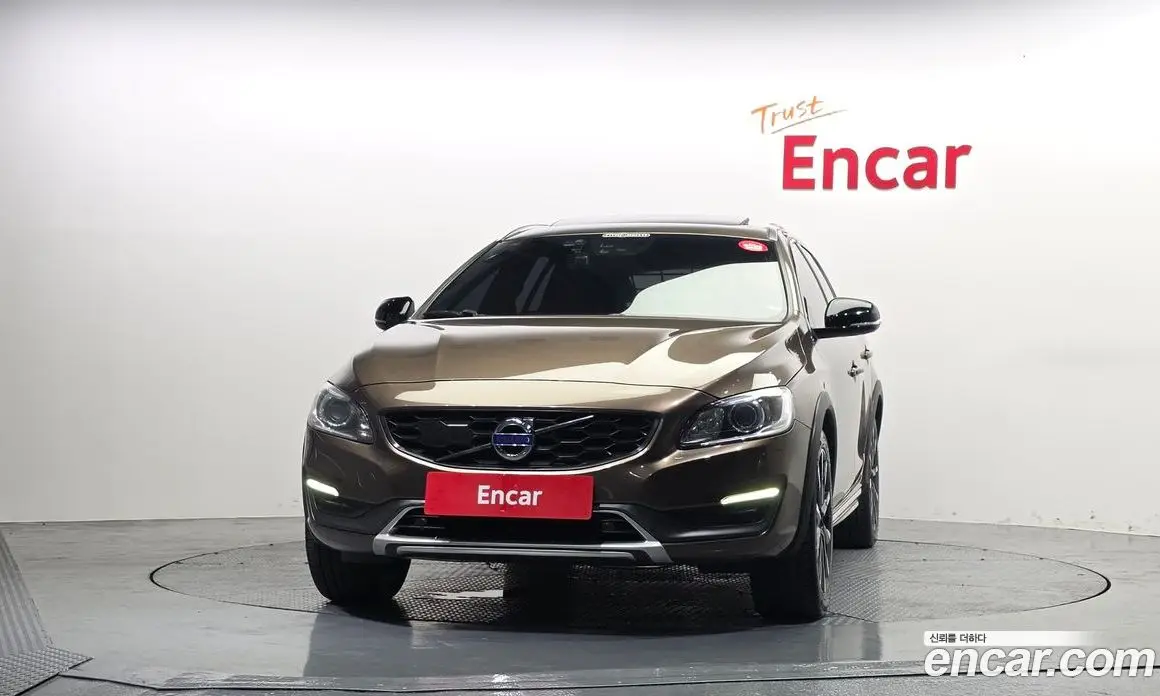 Volvo V60 2015 2.5 автомат (гидро), фото 3
