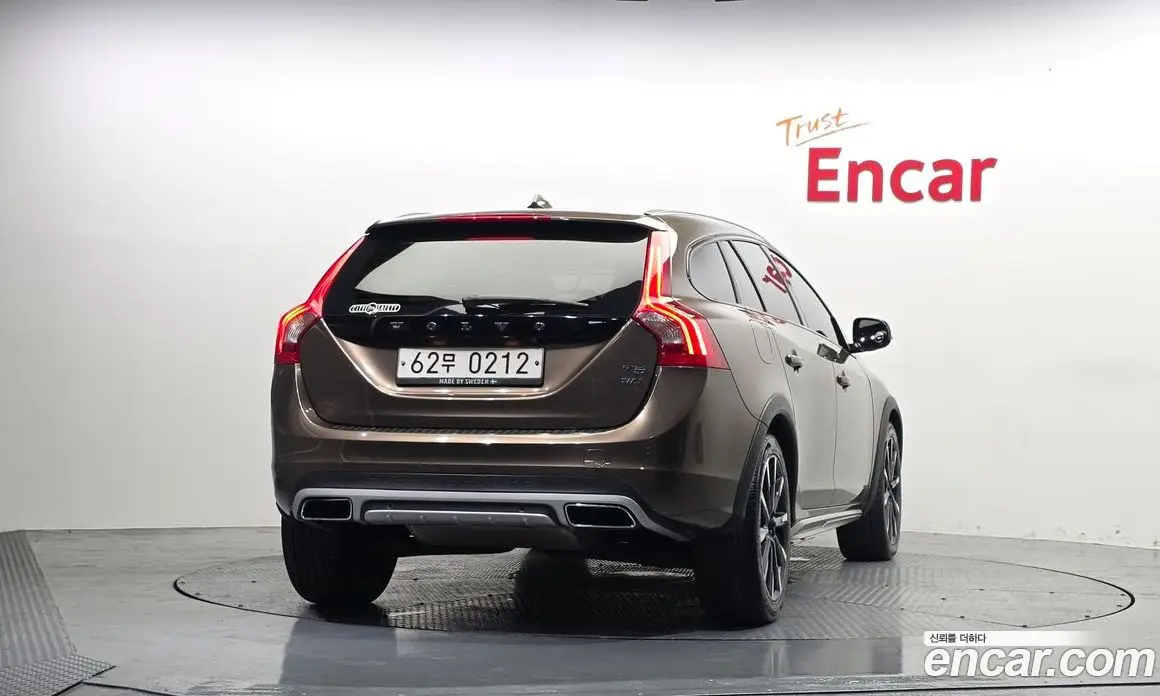 Volvo V60 2015 2.5 автомат (гидро), фото 4