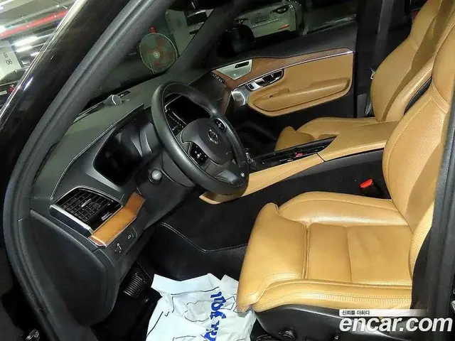 Volvo XC90 2019 2.0 автомат (гидро), миниатюра 6