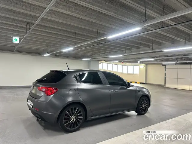 Alfa Romeo Giulietta 2012 1.7 механика, миниатюра 4