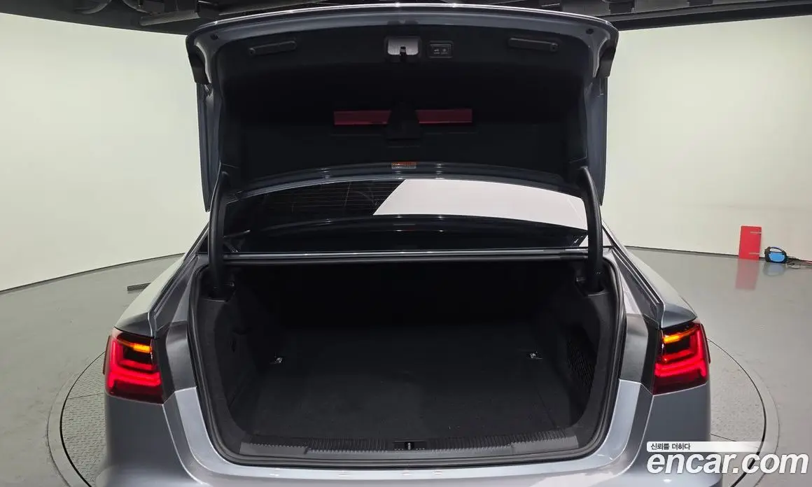 Audi A6 2018 2.0 автомат (гидро), фото 26