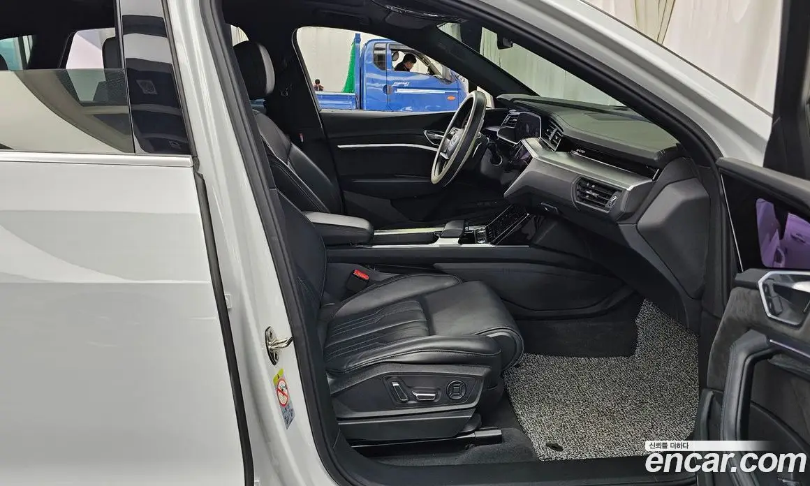 Audi e-tron 2020 0.2 автомат (гидро), фото 17