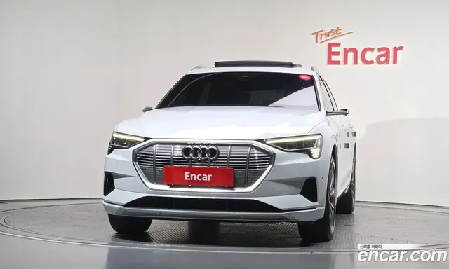 Audi e-tron 2020 0.2 автомат (гидро), миниатюра 3