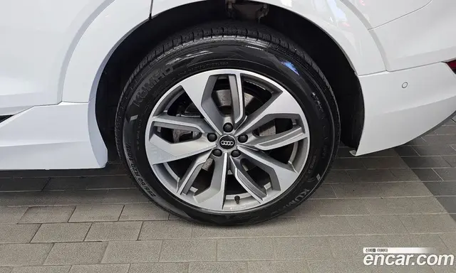 Audi e-tron 2020 0.2 автомат (гидро), миниатюра 7
